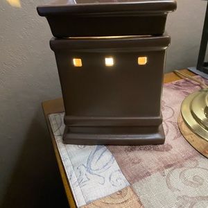 3 full size Scentcy warmer with wax melts